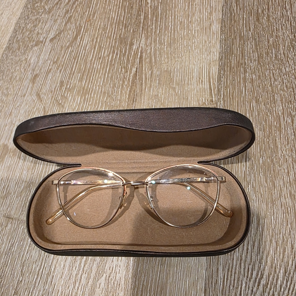 Vera Wang V570 RG Eyeglasses Frames - Rose Gold 51-17-140 - Luxury Designer